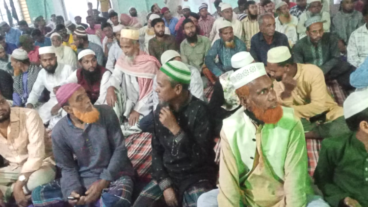 রায়গঞ্জে  জামায়াতের ইফতার মাহফিলে মুসল্লিদের ঢল