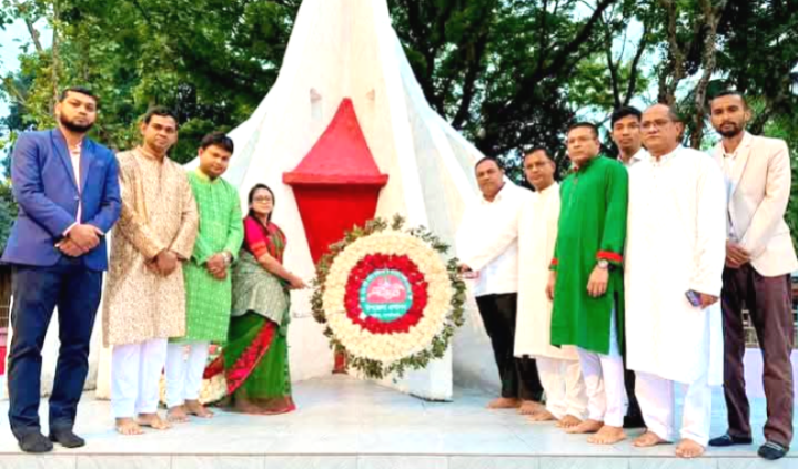 কালীগঞ্জ উপজেলা স্মৃতিসৌধে  নানা আয়োজনে মহান স্বাধীনতা ও জাতীয় দিবস পালিত