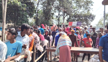 নীলফামারীর ইটাখোলা ইউনিয়নে ভিজিএফ চাল বিতরণ