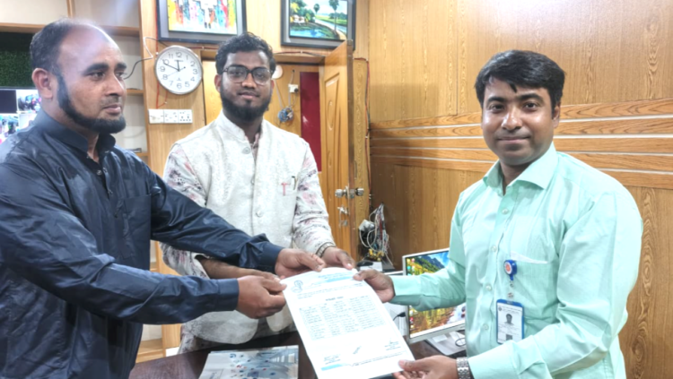 কমলনগরে সাংবাদিক নির্যাতন প্রতিরোধসেল বাংলাদেশের কমিটির তালিকা হস্তান্তর