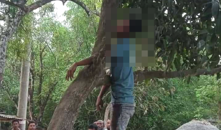 পত্নীতলায় গাছ থেকে জমজ ভাইয়ের একজনের মরদেহ উদ্ধার; এলাকায় চাঞ্চল্য