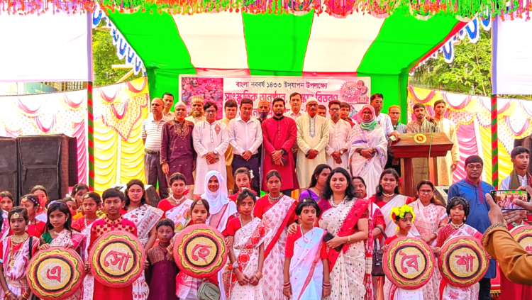 ফুলবাড়িতে উপজেলা প্রশাসনের আয়োজনে বৈশাখী শোভাযাত্রা অনুষ্ঠিত