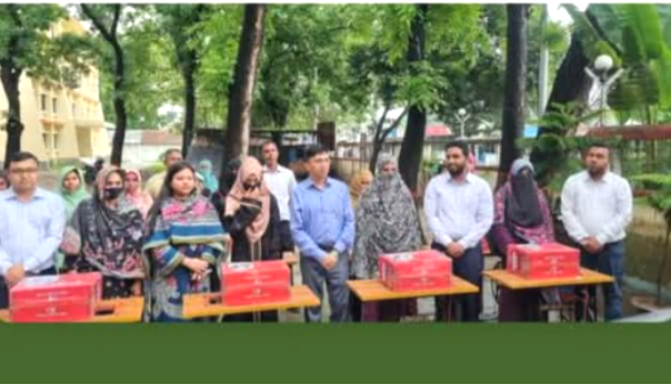 সৈয়দপুরে অসহায় নারীদের মাঝে ১২৬টি সেলাইমেশিন বিতরণ