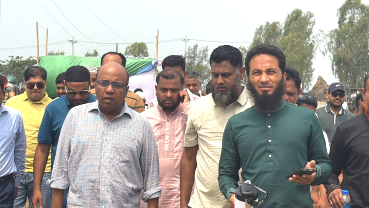 ঈদগাঁওতে জিয়া খাল পুনঃখনন কাজের উদ্বোধন করলেন এমপি কাজল