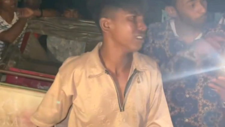 সরাইল উপজেলায় রাতের আঁধারে সরকারি ফাইল পাচারচেষ্টা: রিকশাচালক আটক, রহস্য ঘনীভূত