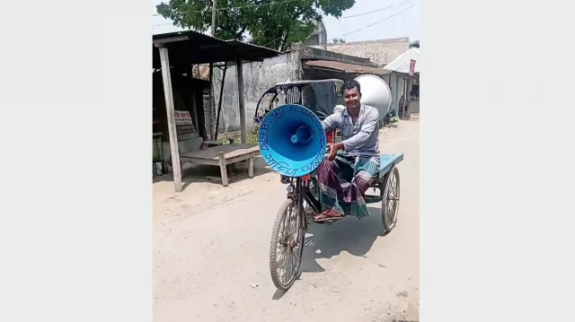 এলাকায় মাইকি সাউন্ডবক্স বাজালে কবরস্থানে দাফন করতে দেওয়া হবে না’