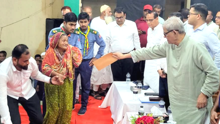 তেলের কৃত্তিম সংকট সৃষ্টি করা হয়েছে, অনৈতিক ব্যবসায়ীদের কঠোর ব্যবস্থা নেয়া হবে