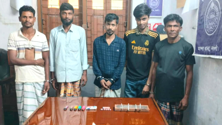 নওগাঁর মান্দায় টাপেন্টাডল ট্যাবলেটসহ ৫ মাদক কারবারি আটক
