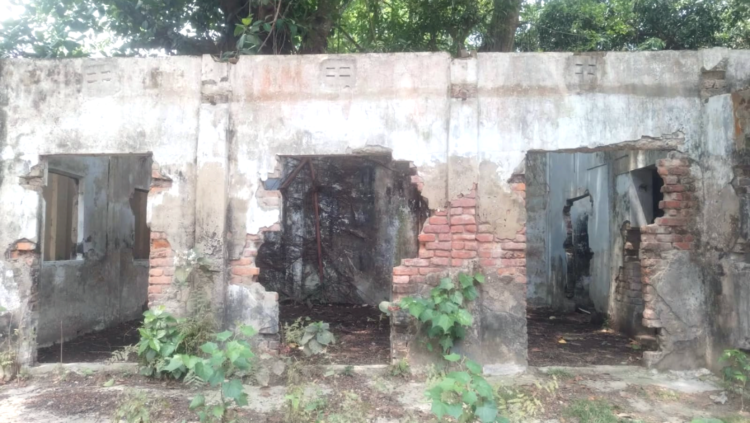 জরাজীর্ণ ভবনে নান্দাইলের রাজগাতী ইউনিয়ন ভূমি অফিস: সেবা ব্যাহত, নতুন ভবনের দাবি