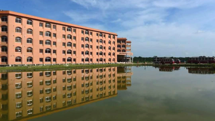 একাডেমিক শাটডাউনের ঘোষণা শিক্ষকদের, সেশনজটের শঙ্কা শিক্ষার্থীদের