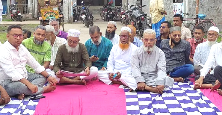 পিরোজপুরে সুপেয় পানি সংকট সমাধানে পৌরসভা ঘেরাও