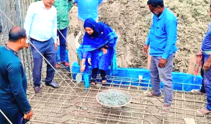 সুন্দরগঞ্জে উন্নয়ন কাজ পরিদর্শনে ইউএনও মিস ঈফফাত জাহান তুলি