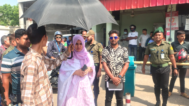 আদমদিঘীর আনিকা ফিলিং স্টেশনে জ্বালানি তেল ব্যবস্থাপনায় অ্যাপ