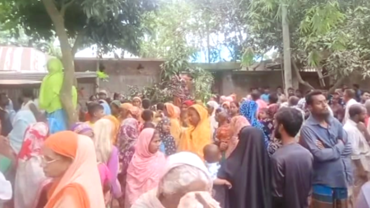 বদরগঞ্জে গলায় ওড়না পেঁচিয়ে গৃহবধুর মৃত্যু