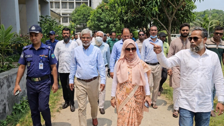 মুন্সীগঞ্জ পিটিআই সংলগ্ন পরীক্ষণ বিদ্যালয় পরিদর্শন করলেন এমপি কামরুজ্জামান রতন