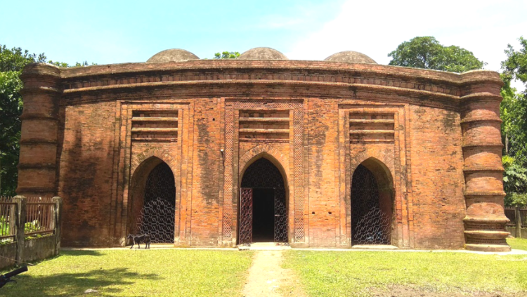 বাগেরহাটের নয় গম্বুজ মসজিদ অবশ্যই সংরক্ষণ ও সংস্কারের প্রয়োজন আছে