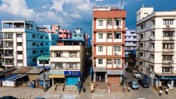 রাজধানীর উত্তরায় গরে উঠেছে অবৈধ আবাসিক হোটেল রাতভর চলে অসামাজিক কার্যকলাপ