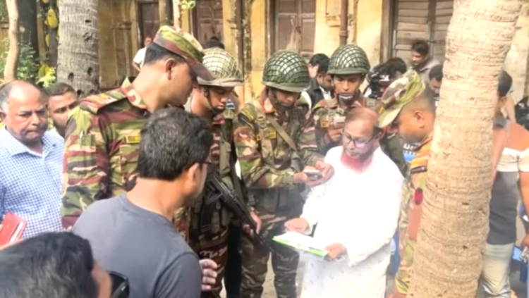 কুষ্টিয়ায় ভোজ্য তেল মজুদের অপরাধে ব্যবসায়ীকে ১ লাখ টাকা জরিমানা