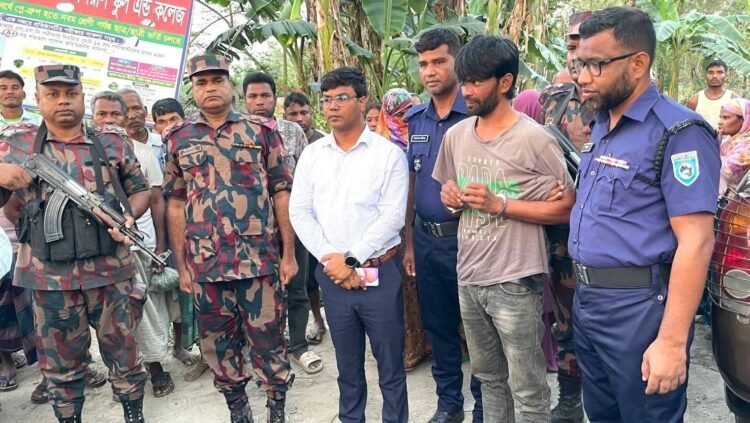 দিনাজপুর ব্যাটালিয়ন (৪২ বিজিবি) এর বিশেষ অভিযানে দিনাজপুর জেলার বিরল সীমান্তে আসামীসহ ভারতীয় ট্যাপেন্টাডল ট্যাবলেট আটক