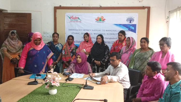 বাগেরহাটে অর্থ সহায়তা পেলেন সু‌বিধাব‌ঞ্চিত ২৫ প্রান্তিক নারী