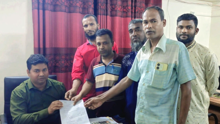 বিরলে উন্নয়ন দাবিতে প্রশাসকের কাছে আবেদন