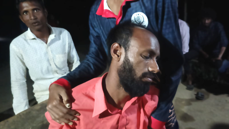 মদ্যপ অবস্থায় প্রতিবন্ধী যুবককে মারধরের অভিযোগ, অজ্ঞান হয়ে পড়েন ভুক্তভোগী