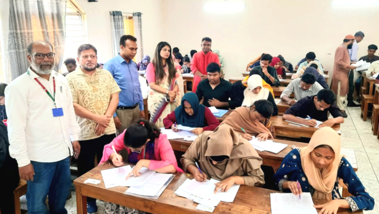 বরিশাল বিশ্ববিদ্যালয়ে গুচ্ছভুক্ত ‘বি’ ইউনিটের ভর্তি পরীক্ষা অনুষ্ঠিত