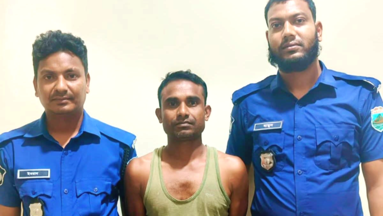 ধামইরহাটে ১১ বছরের শিশুকে ধর্ষণের অভিযোগে ফারুক হোসেন গ্রেফতার