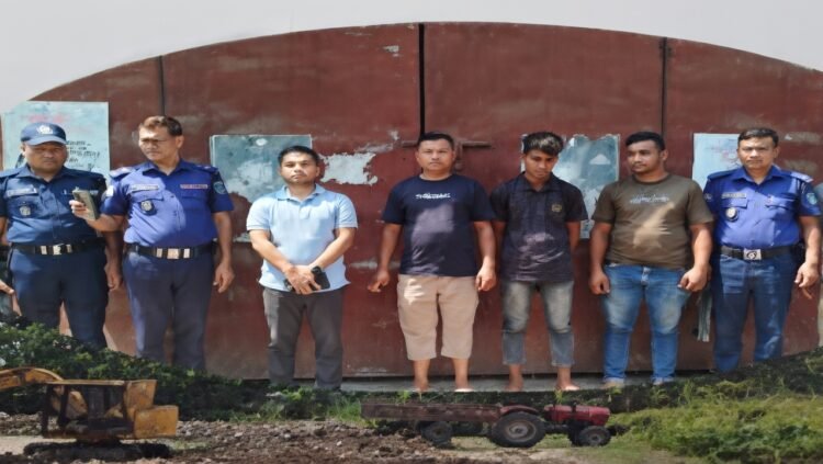 যশোরের অভয়নগরে অভিযান চালিয়ে অবৈধভাবে মাটি উত্তোলন করায় ৬০ হাজার টাকা জরিমানা