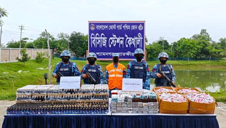 শ্যামনগরে ৩৩ লাখ টাকার ফেন্সিডিল-ভারতীয় ওষুধ জব্দ