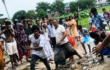 হ্যান্ডকাফসহ আসামি ছিনিয়ে নিল মাদক কারবারিরা