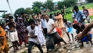 হ্যান্ডকাফসহ আসামি ছিনিয়ে নিল মাদক কারবারিরা