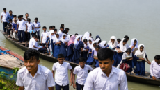 হাওরাঞ্চলে বর্ষায় শিক্ষা ব্যবস্থার বেহালদশা শিক্ষা গ্রহনে বিঘ্নিত