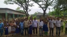 রায়গঞ্জে কাজী ফার্মসের উদ্যোগে শিক্ষার্থীদের মাঝে শিক্ষা সামগ্রী বিতরণ