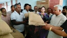 বিরামপুরে দুর্যোগে ক্ষতিগ্রস্ত পরিবারের পাশে সরকার