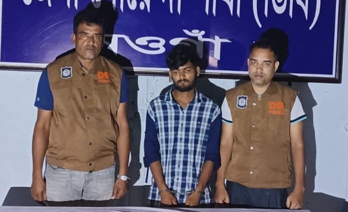 মাথায় হাত বুলিয়ে দোয়া করায় বাবাকে খুন