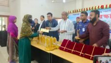 শৈলকুপায় সরকারের বিভিন্ন উপকারভোগীদের মাঝে চেক ও পুরস্কার বিতরণ