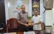 আরএমপি পুলিশ কমিশনার ফয়েজুল কবিরের সাথে সাংবাদিক নেতা মাখনের সৌজন্য সাক্ষাৎ