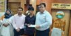 এইচএসসি পরীক্ষার্থী ইকনকে জেলা প্রশাসকের আর্থিক সহায়তা
