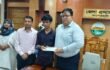 এইচএসসি পরীক্ষার্থী ইকনকে জেলা প্রশাসকের আর্থিক সহায়তা