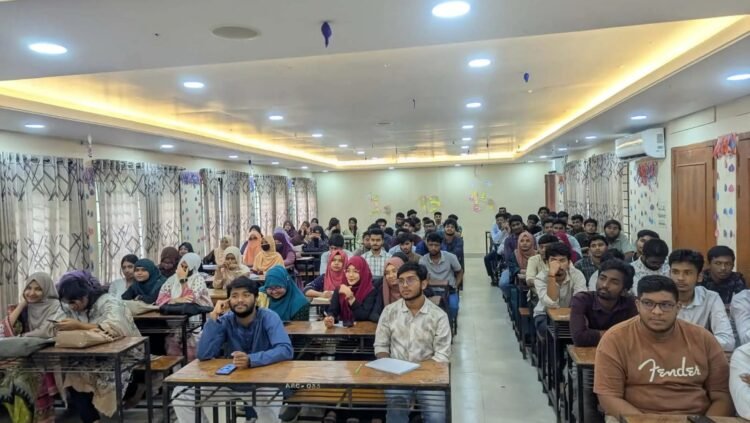 কুবি ডিবেটিং সোসাইটির নবীনবরণ ও বিতর্ক কর্মশালা অনুষ্ঠিত