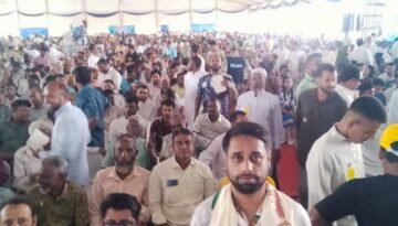 কটিয়াদীতে প্রধানমন্ত্রীকে একনজর দেখতে অপেক্ষমাণ নেতাকর্মীরা