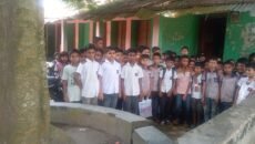 নওগাঁয় শতর্বষী শিক্ষা প্রতিষ্ঠানের জরাজীর্ণ ভবনে ঝুঁকি নিয়ে চলছে পাঠদান জানেনা শিক্ষা অফিসার