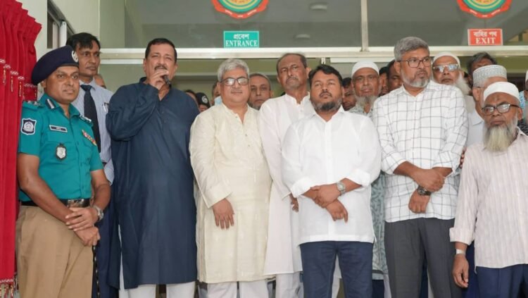 রাজশাহীতে আরএমপির ঐতিহাসিক নামফলক পুনঃস্থাপন