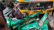 মধুপুরে বাস-ভ্যান সংঘর্ষ: চিকিৎসাধীন অবস্থায় নিহত এক-আহত এক