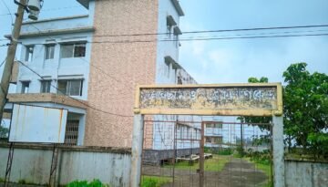 মধ্যনগরে মা ও শিশুকল্যাণ কেন্দ্রের ডাক্তার – নার্স না থাকায়, জরুরী সেবাবঞ্চিত হাওরাঞ্চলের অন্তঃসত্ত্বা নারী ও জনগণ।