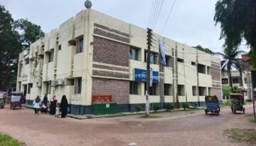 জেনারেটর অকেজো, কলেরা রোগীর সাথে সাধারণ রোগী, চিকিৎসক সংকটে সরাইলের স্বাস্থ্যসেবা