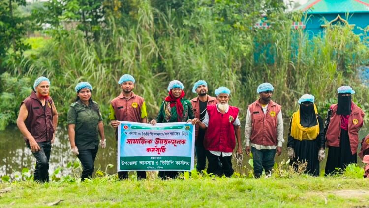 হবিগঞ্জের বানিয়াচং জলজ পরিবেশ রক্ষা ও মৎস আহরনে ভিডিপির উদ্যোগে গড়ের খাল পরিষ্কার