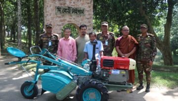 দীঘিনালায় বুদ্ধবিহারে সেনাবাহিনীর উদ্যোগে পাওয়ার টিলার প্রদান