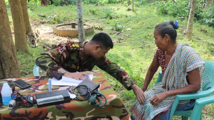 তিন শতাধিক পরিবারের পাশে দীঘিনালা জোন – মিলল বিনামূল্যে চিকিৎসা ও ওষুধ